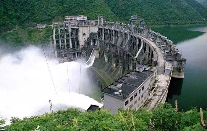 Hydroelectric power generation