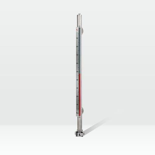 High temperature and high pressure magnetic flap level gauge